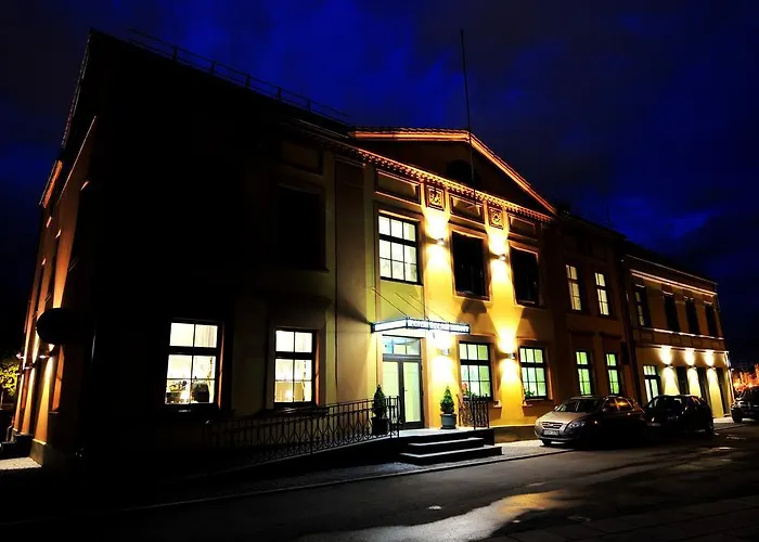 מלון Old Mill Comfort 3*